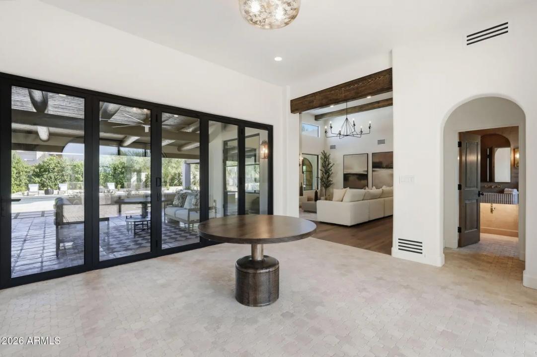 Real Estate Picture 10