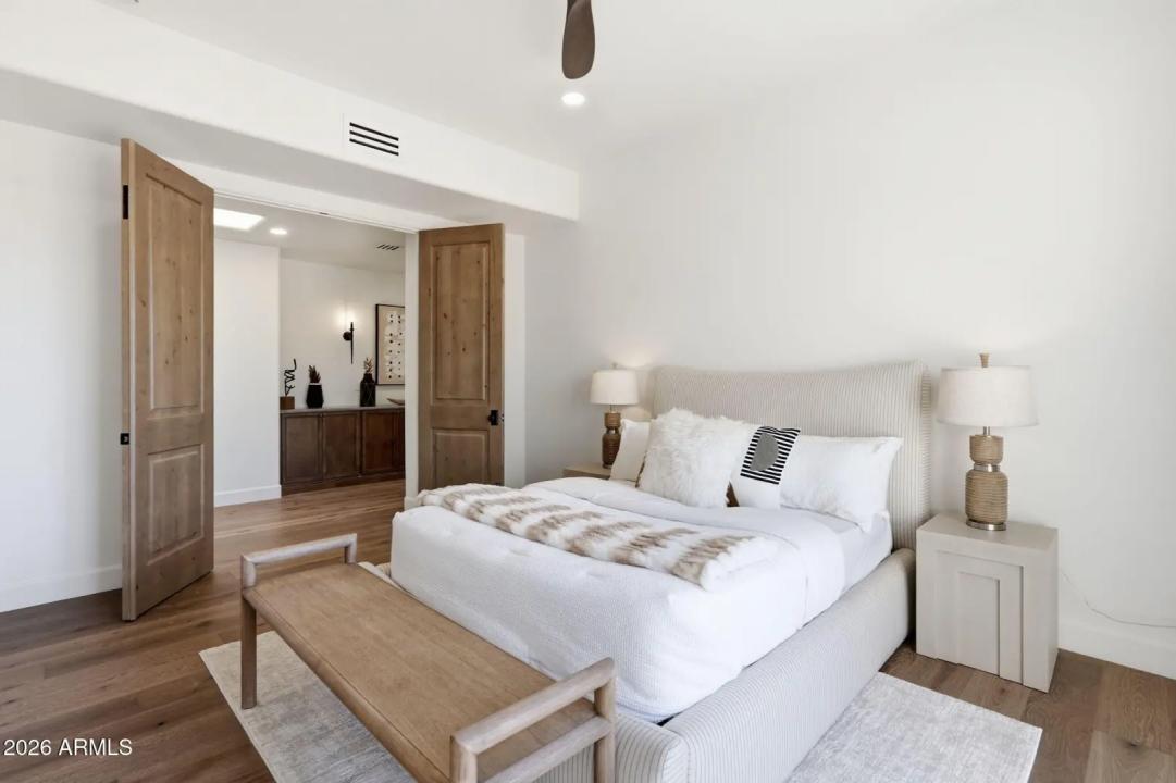 Real Estate Picture 50