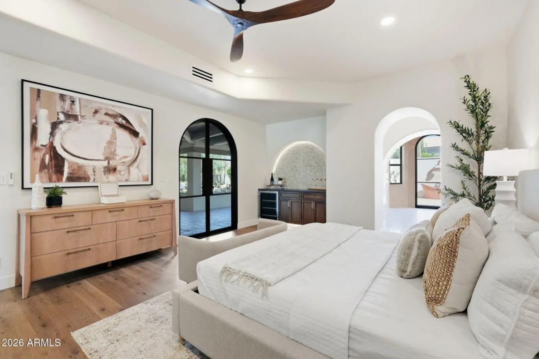 Real Estate Picture 30