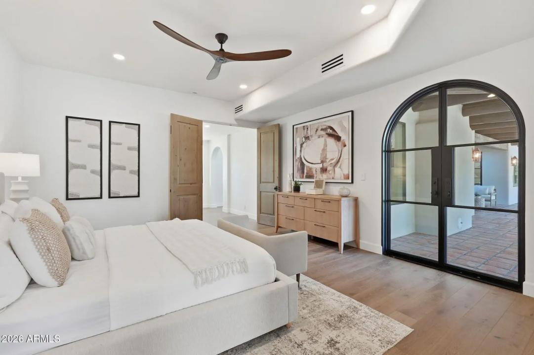 Real Estate Picture 32