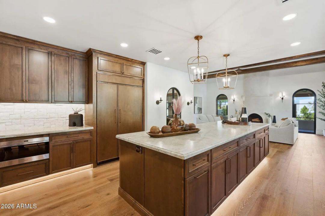 Real Estate Picture 15