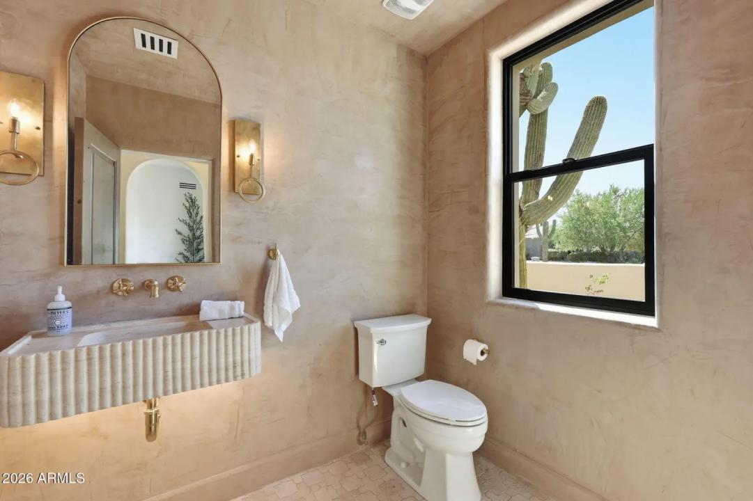 Real Estate Picture 53