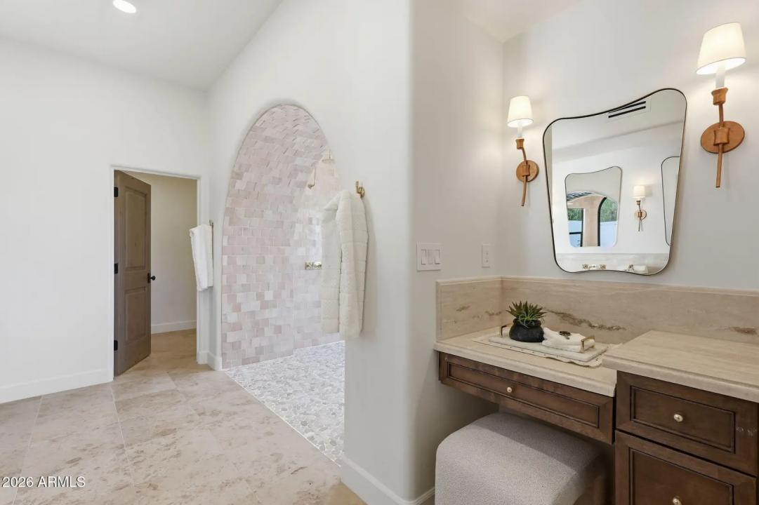 Real Estate Picture 39