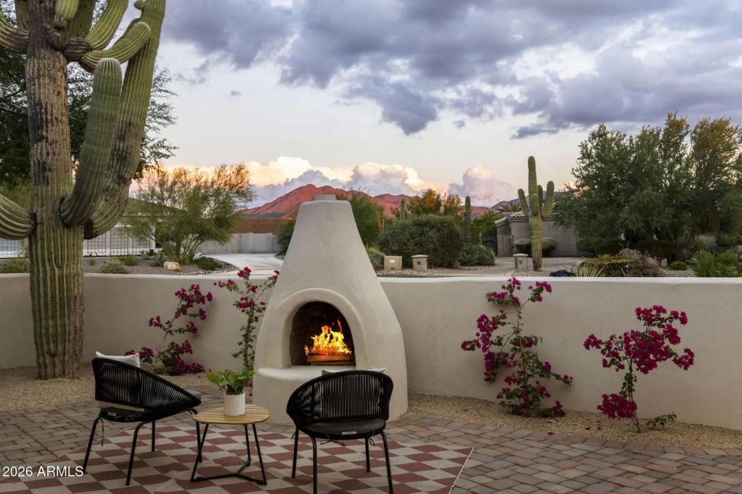 Real Estate Picture 8