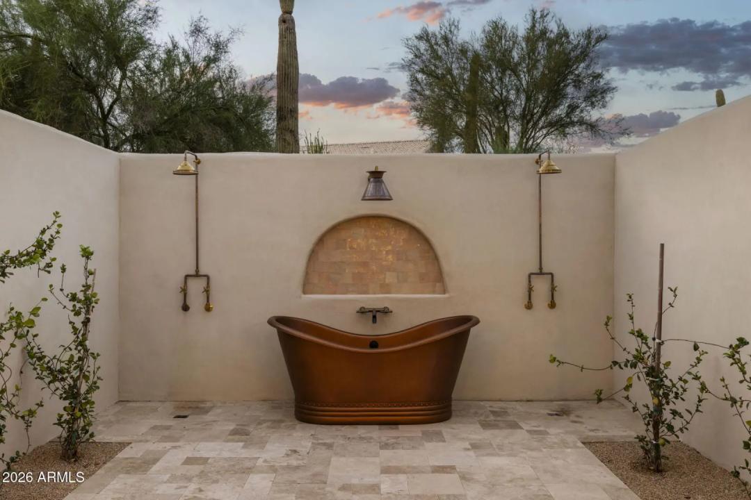 Real Estate Picture 9