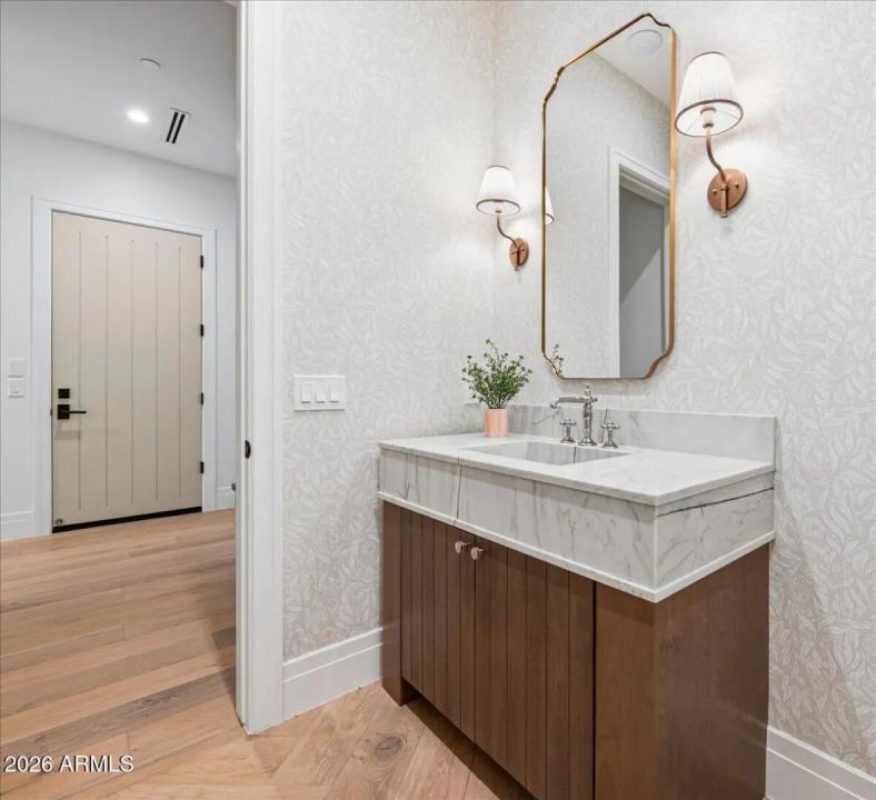 Real Estate Picture 22