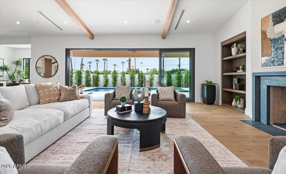Real Estate Picture 6