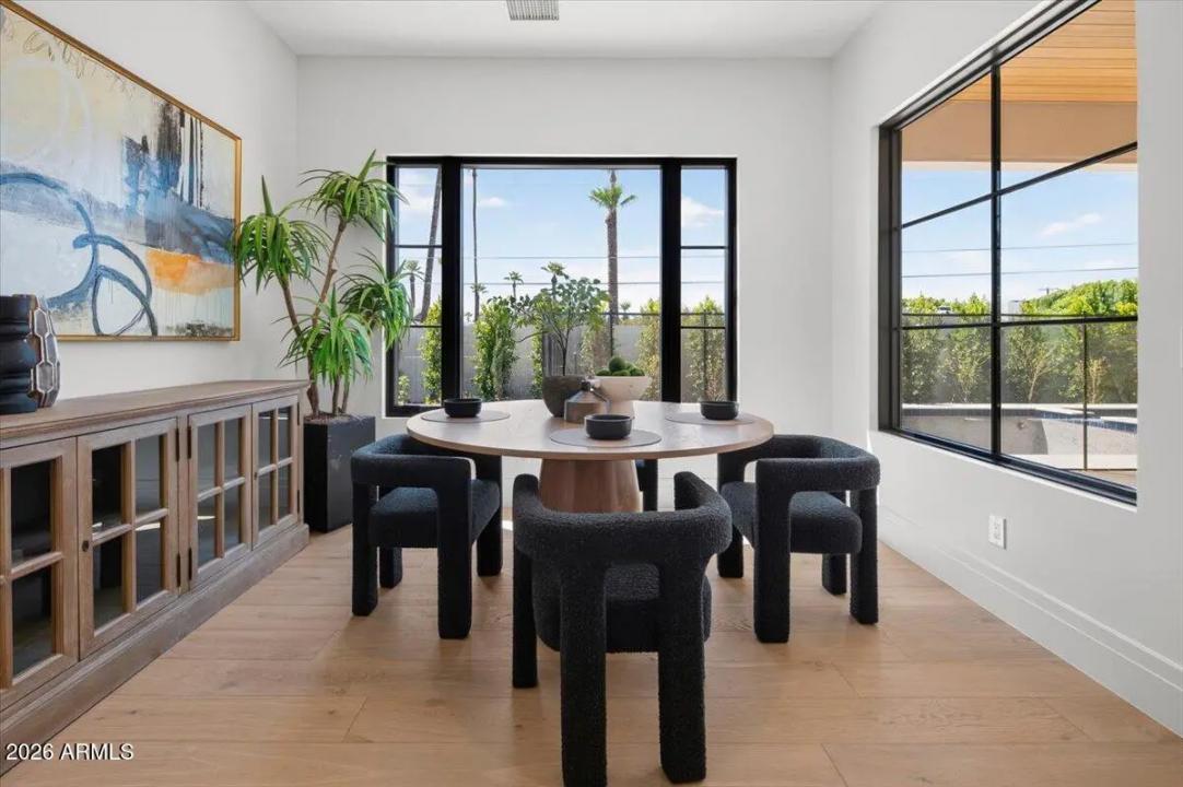 Real Estate Picture 13