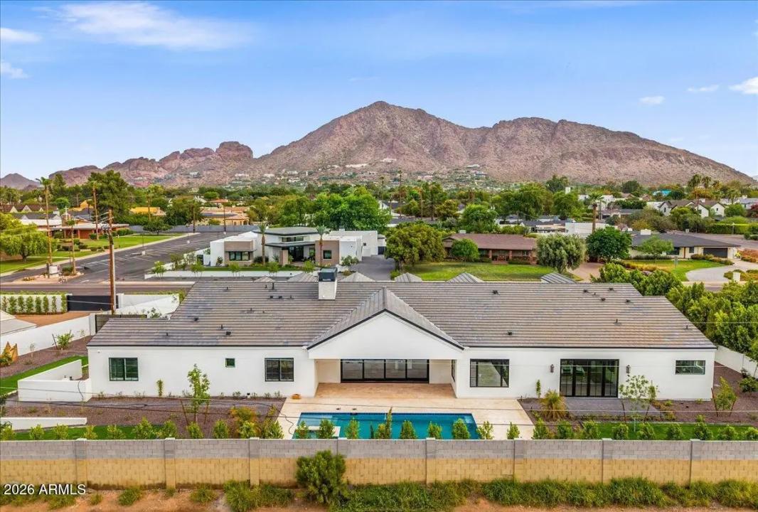 Real Estate Picture 38