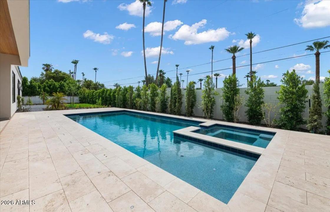 Real Estate Picture 33
