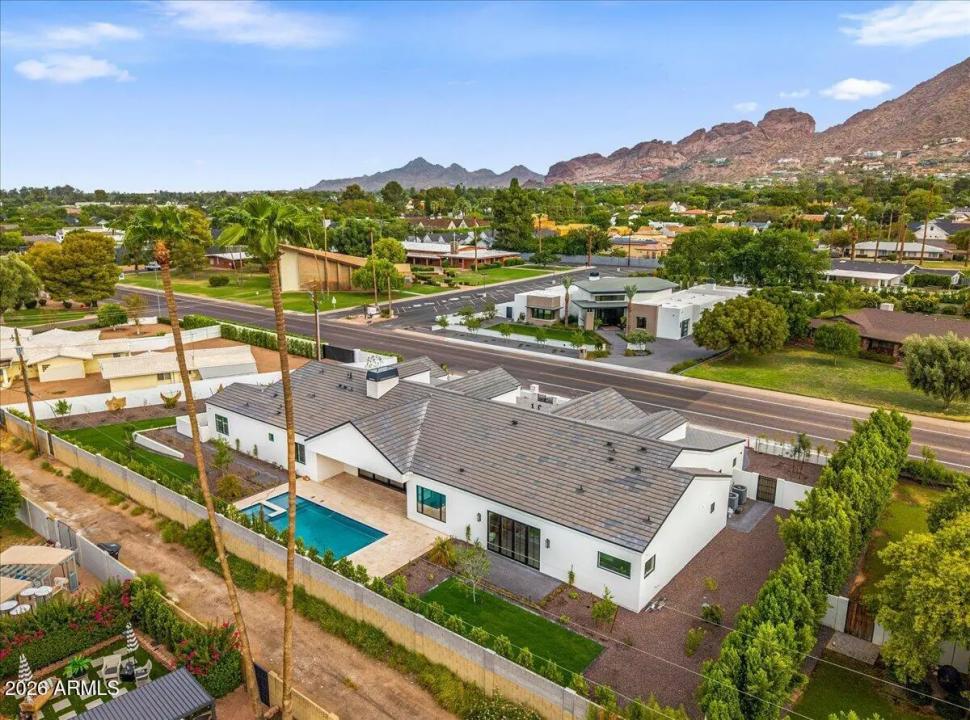 Real Estate Picture 35