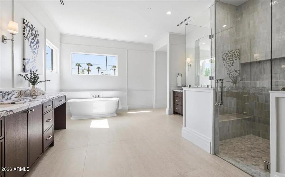 Real Estate Picture 18