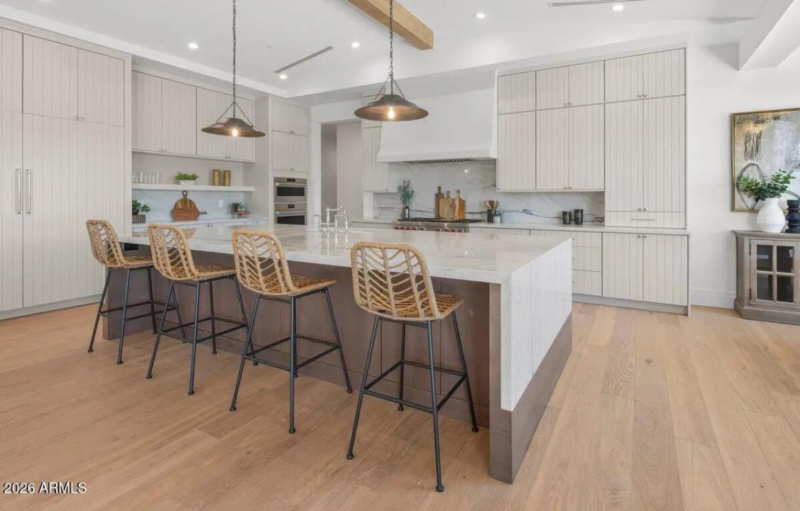 Real Estate Picture 10
