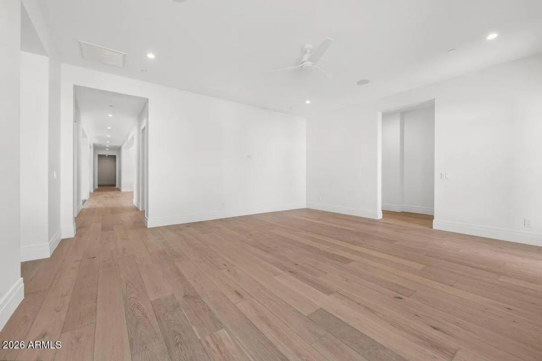 Real Estate Picture 23