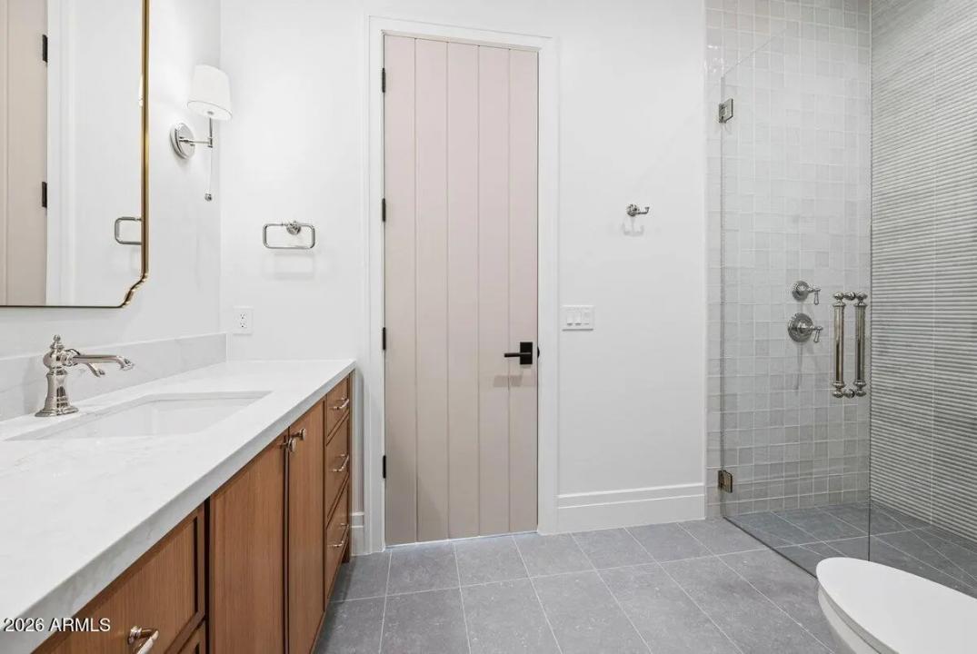 Real Estate Picture 29