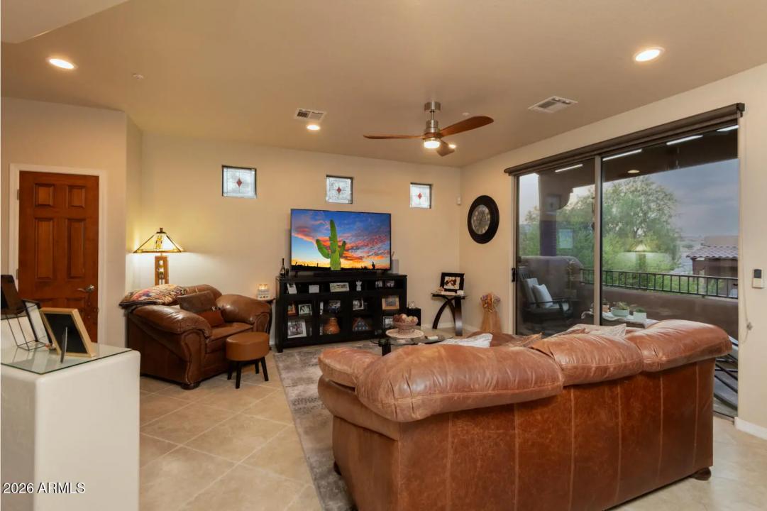 Real Estate Picture 14