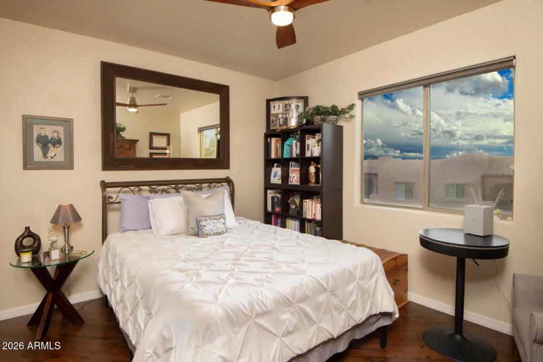 Real Estate Picture 28