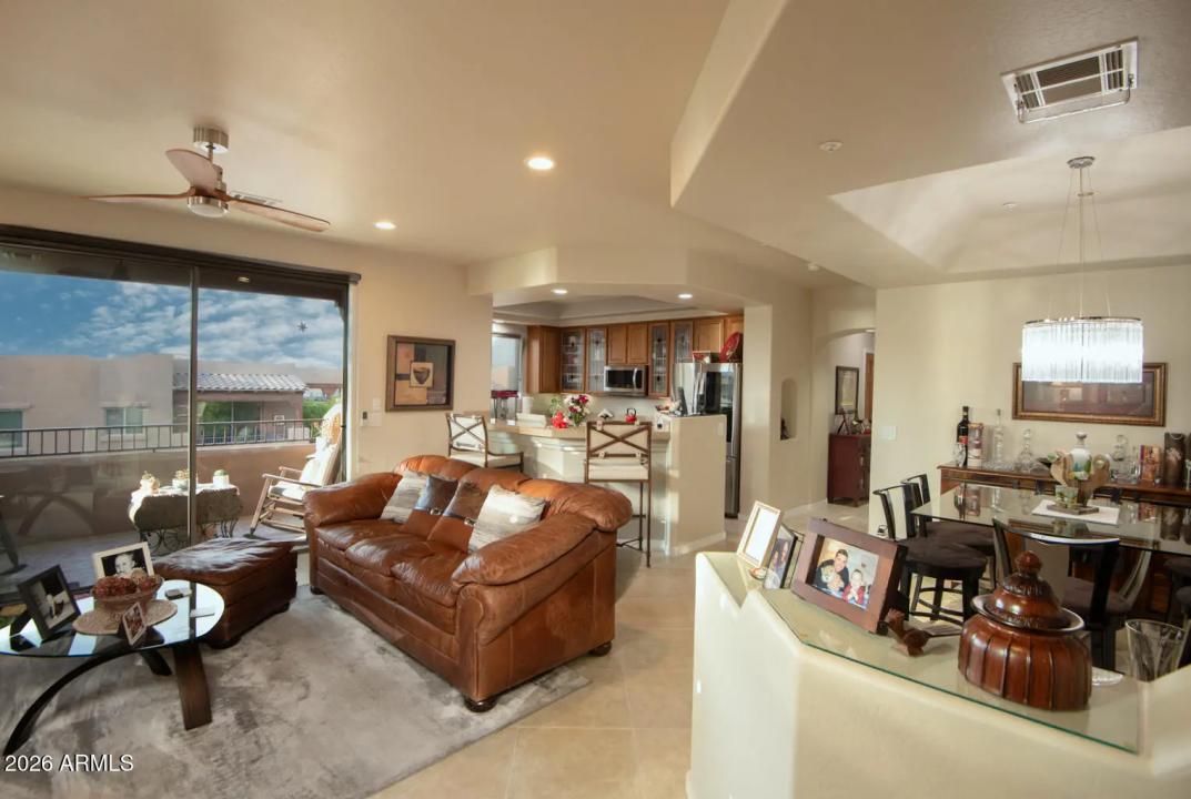 Real Estate Picture 4