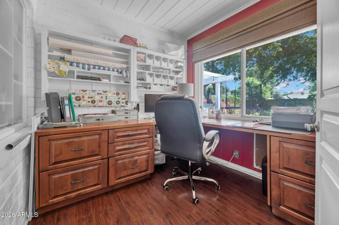 Real Estate Picture 15