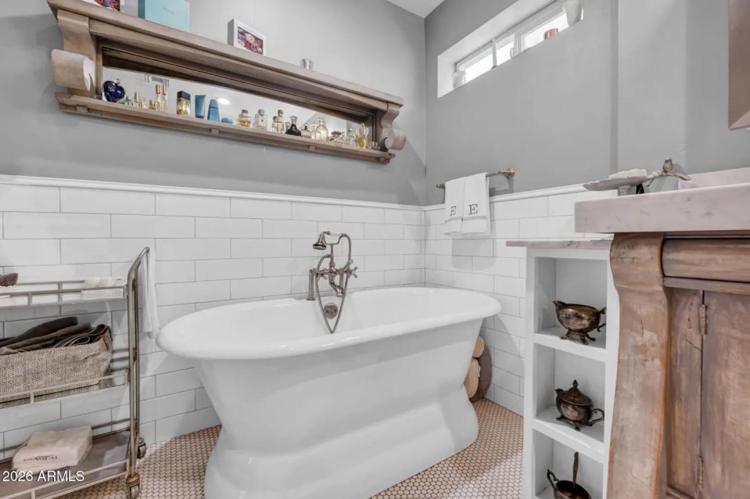 Real Estate Picture 20