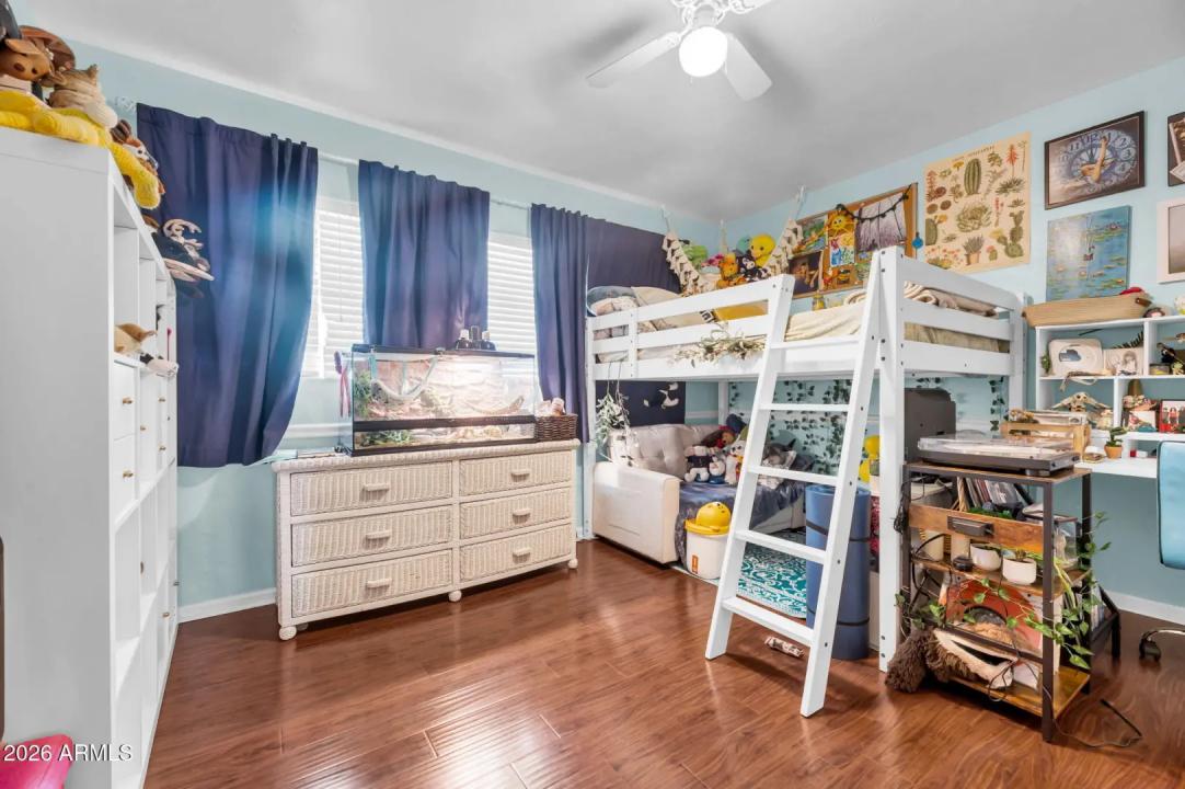 Real Estate Picture 21