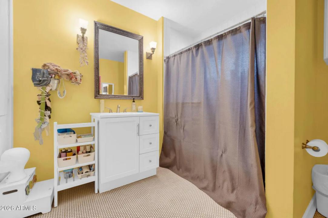 Real Estate Picture 22