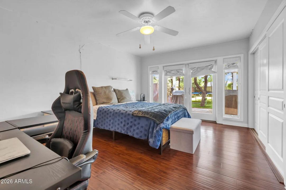 Real Estate Picture 24