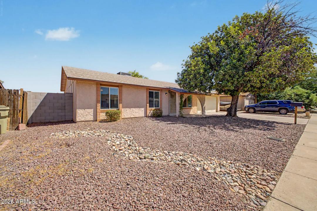 Real Estate Picture 3