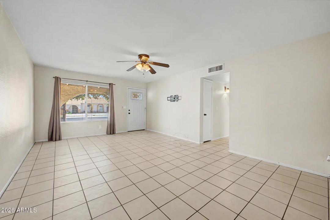 Real Estate Picture 9