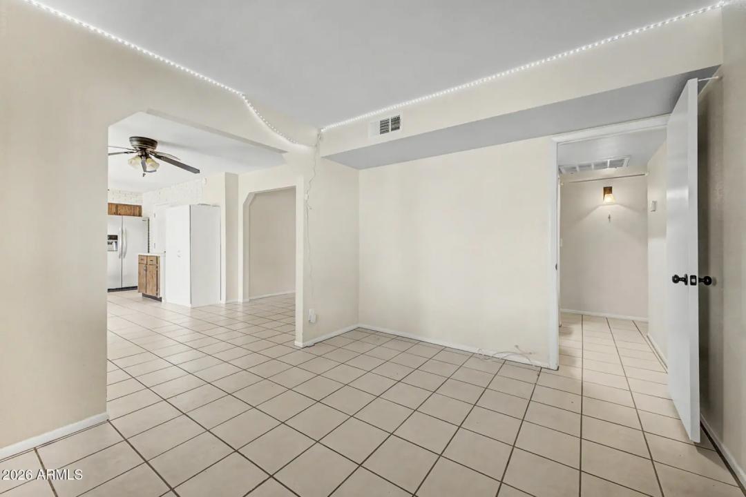 Real Estate Picture 12