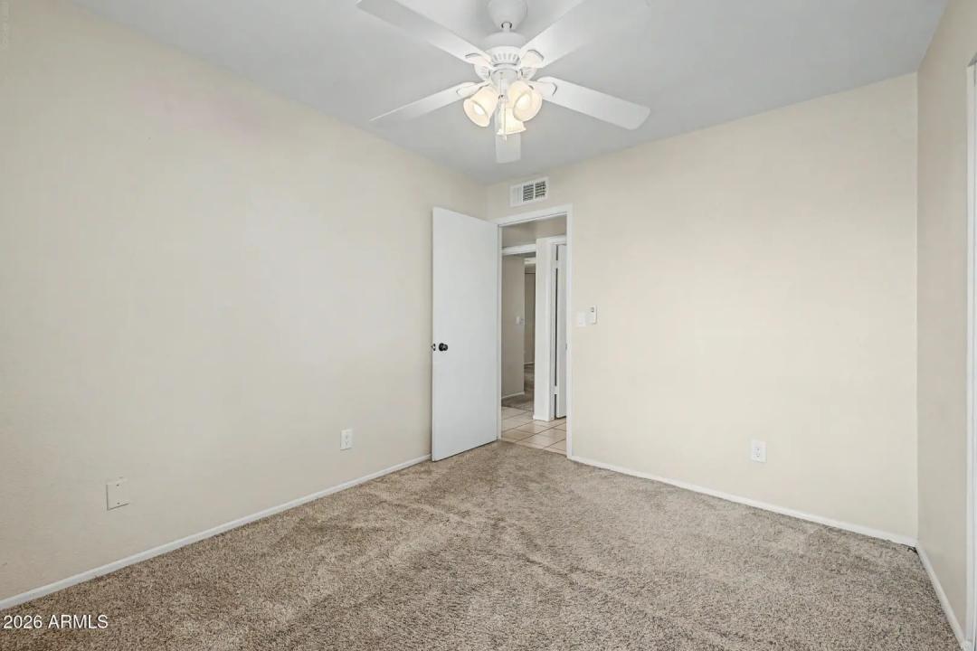 Real Estate Picture 24