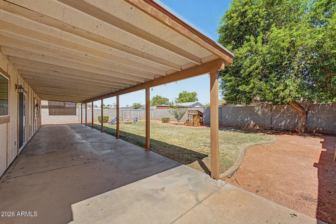 Real Estate Picture 30