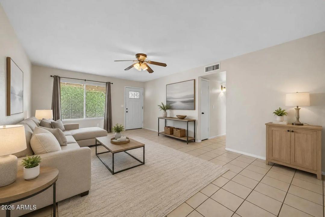 Real Estate Picture 7