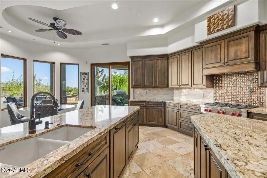 Real Estate Picture 9