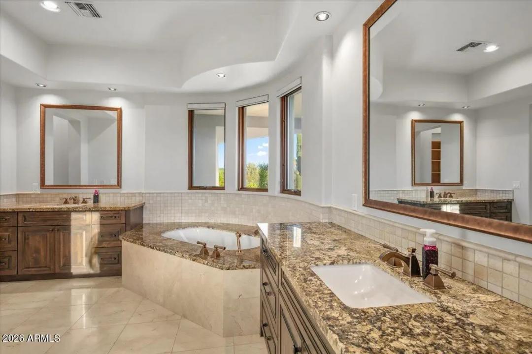 Real Estate Picture 25