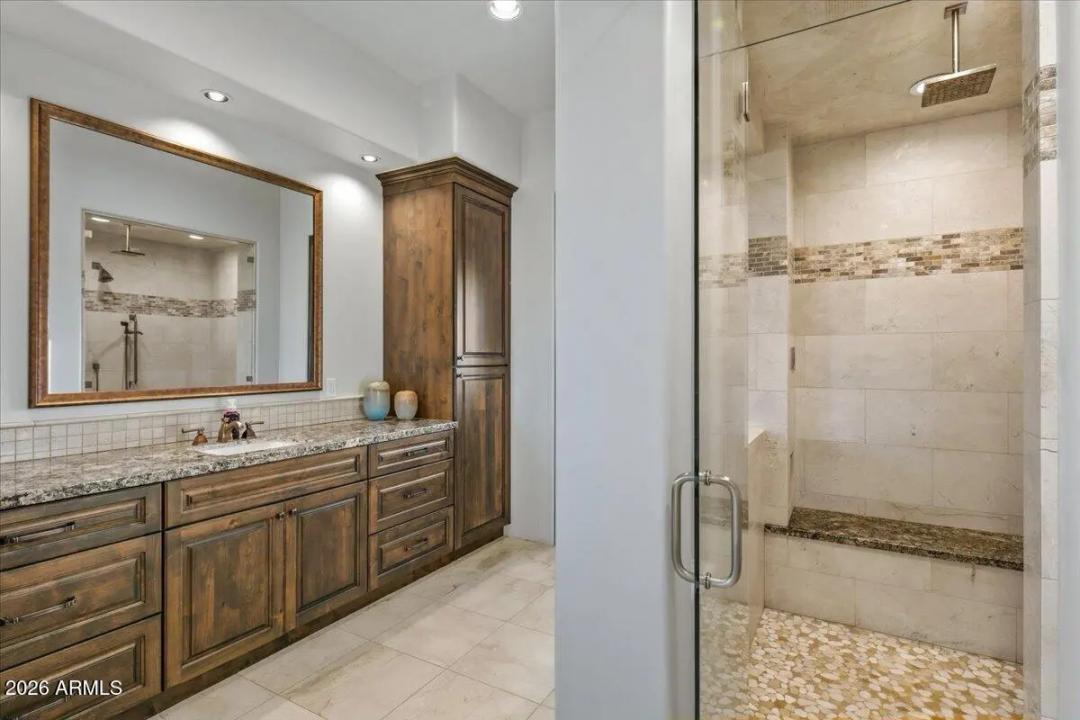 Real Estate Picture 26