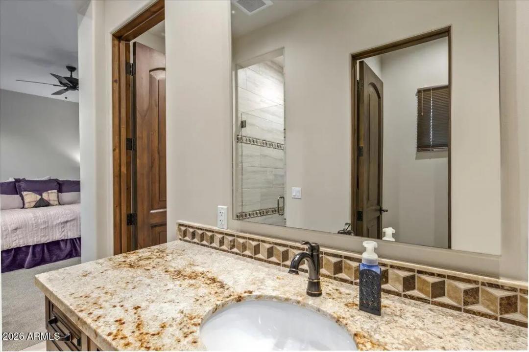 Real Estate Picture 30
