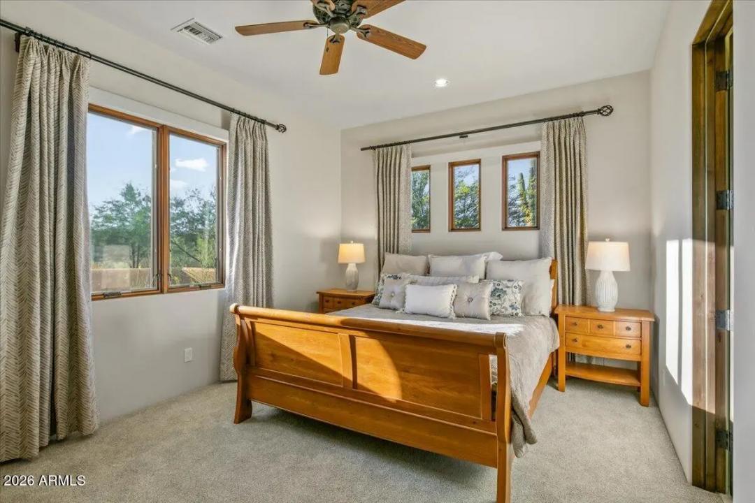 Real Estate Picture 32