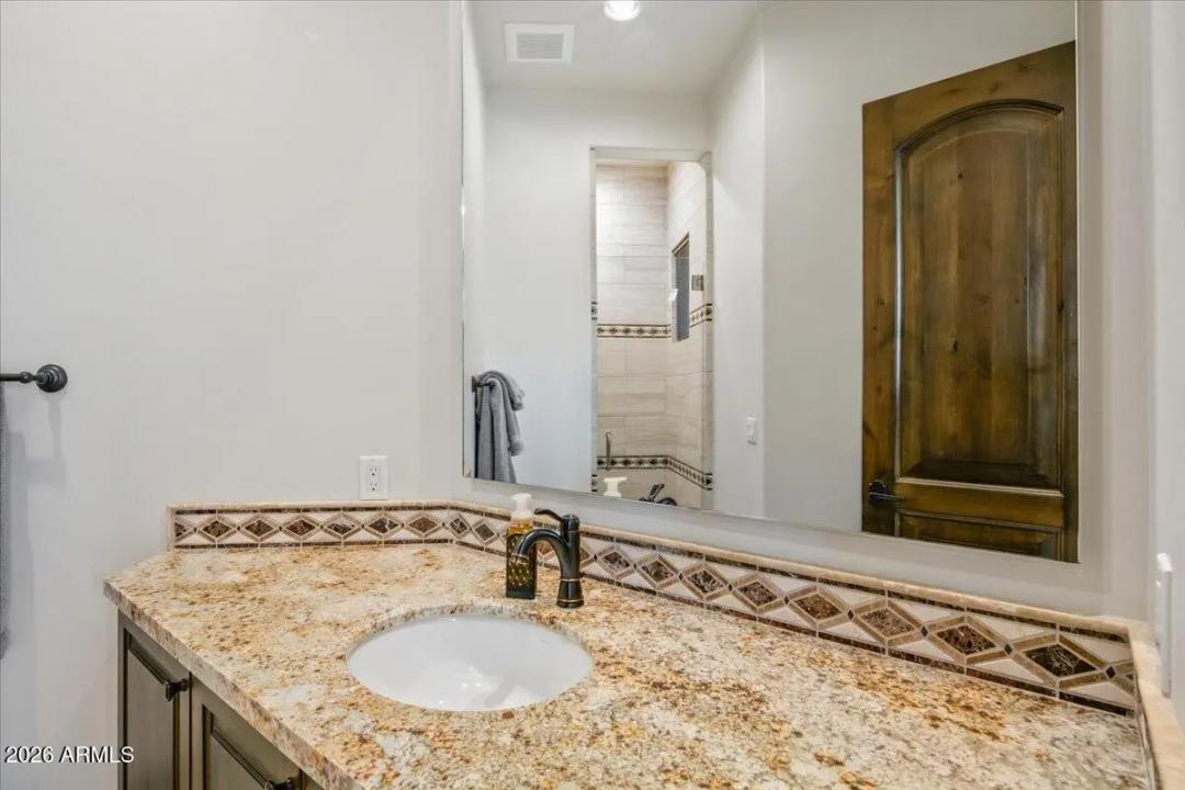 Real Estate Picture 33