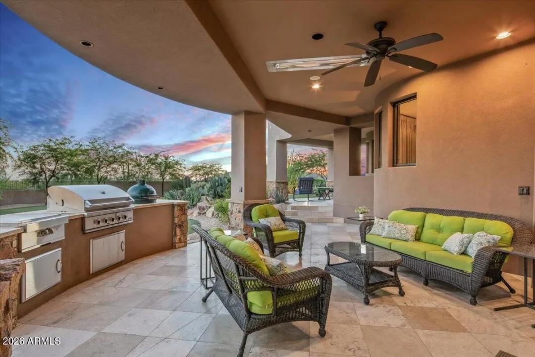 Real Estate Picture 16