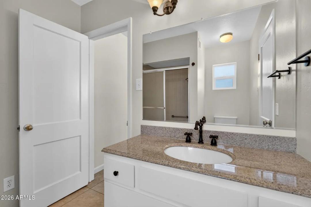 Real Estate Picture 22