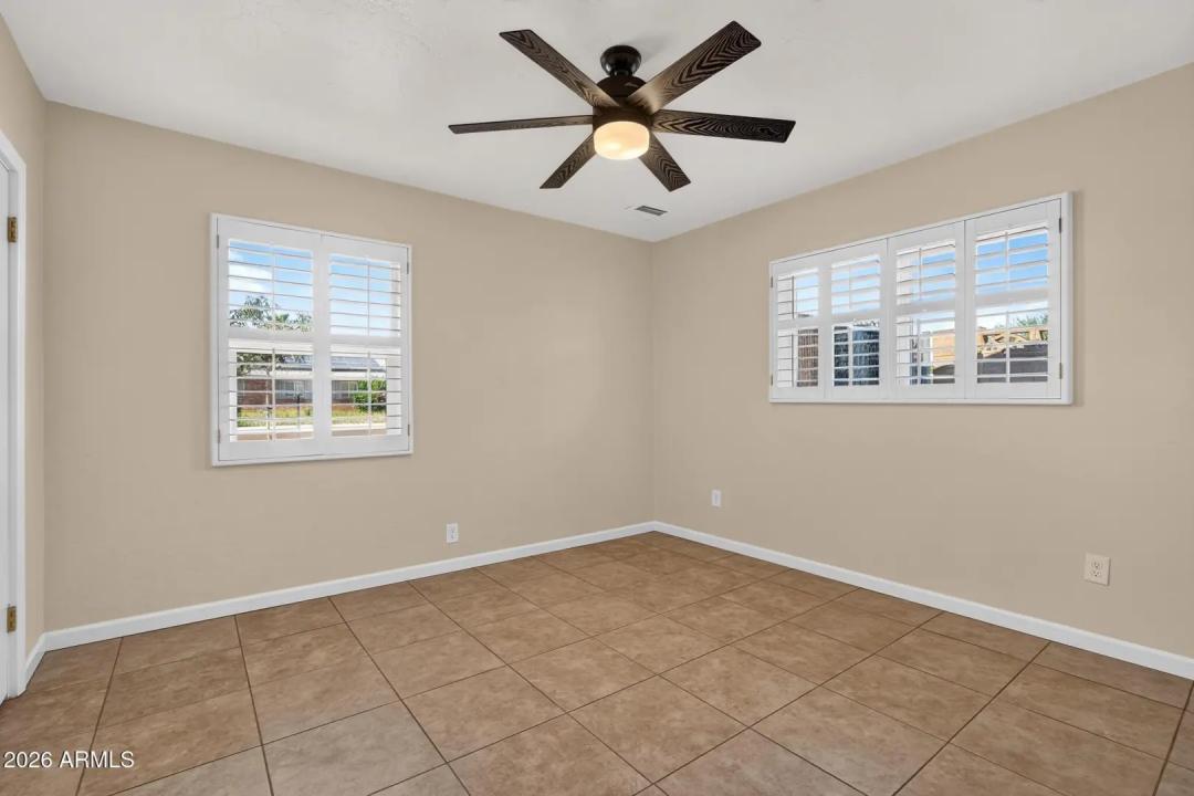 Real Estate Picture 27