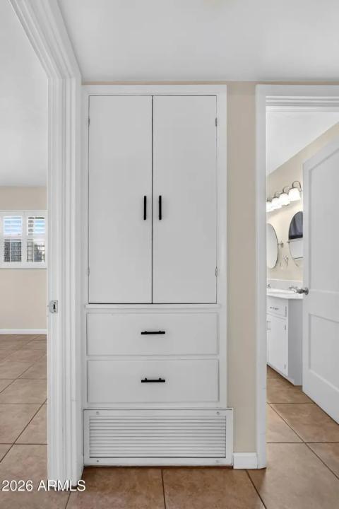 Real Estate Picture 8