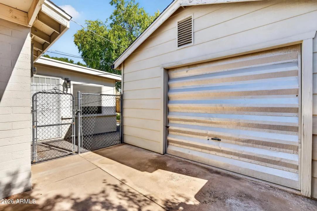 Real Estate Picture 43