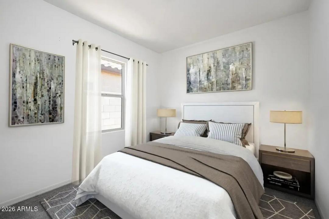 Real Estate Picture 5