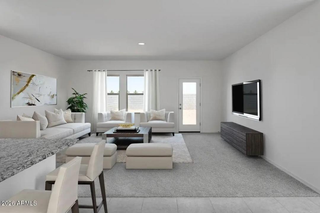 Real Estate Picture 9