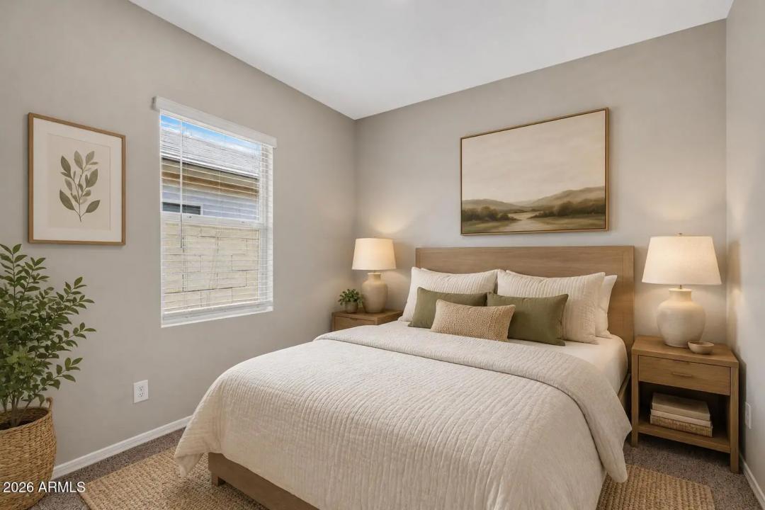 Real Estate Picture 12