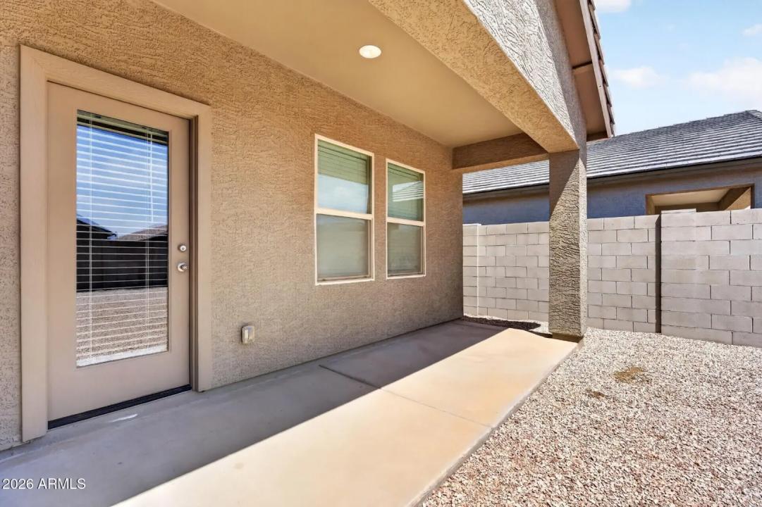 Real Estate Picture 18