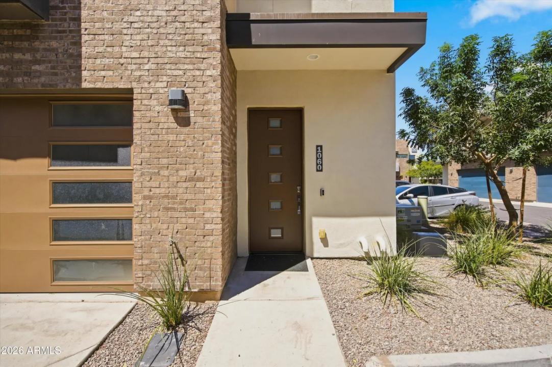 Real Estate Picture 2