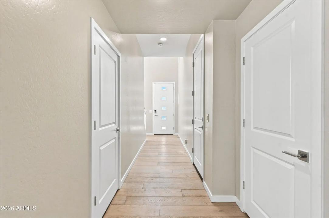Real Estate Picture 3